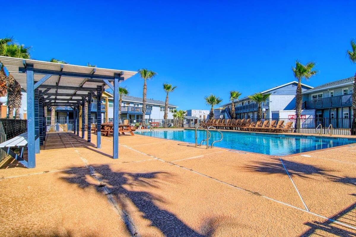Captain Quarter's 1 Bedrm Unit At Sea Isle Village Holiday home Port Aransas