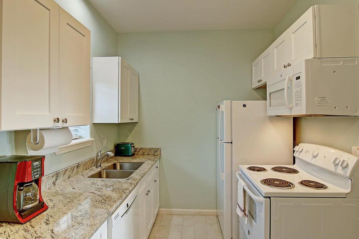 Captain Quarter's 1 Bedrm Unit At Sea Isle Village * Port Aransas